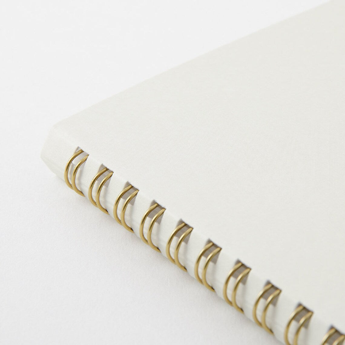 Midori White A5 Dotted Notebook binding - Paper Kooka Australia