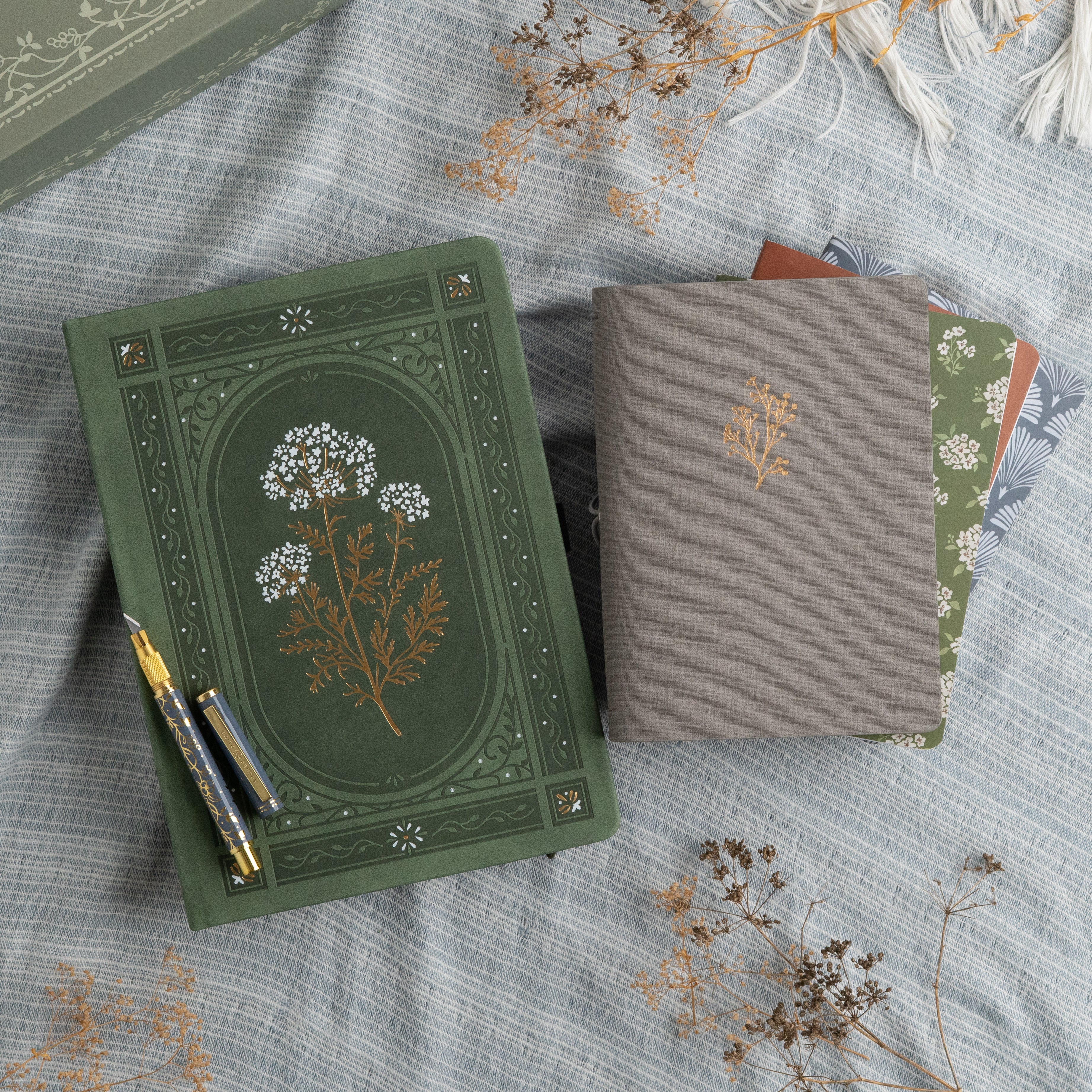 December Quarterly Box | The Beauty Between