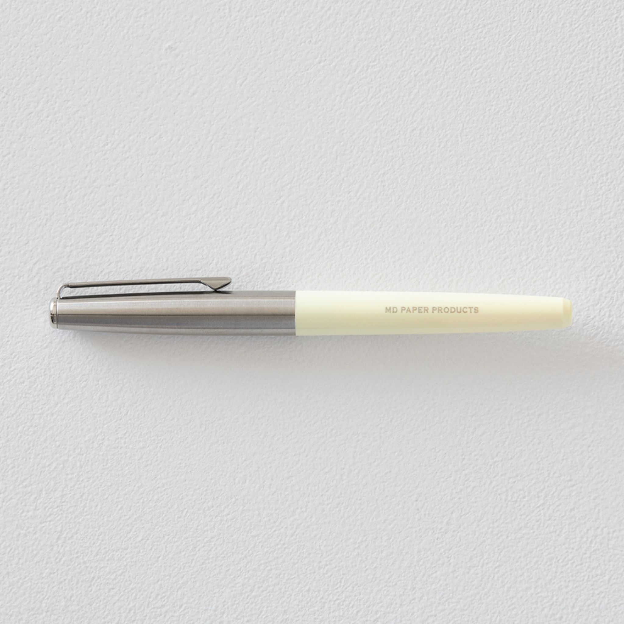 Midori MD Fountain Pen closed - Paper Kooka