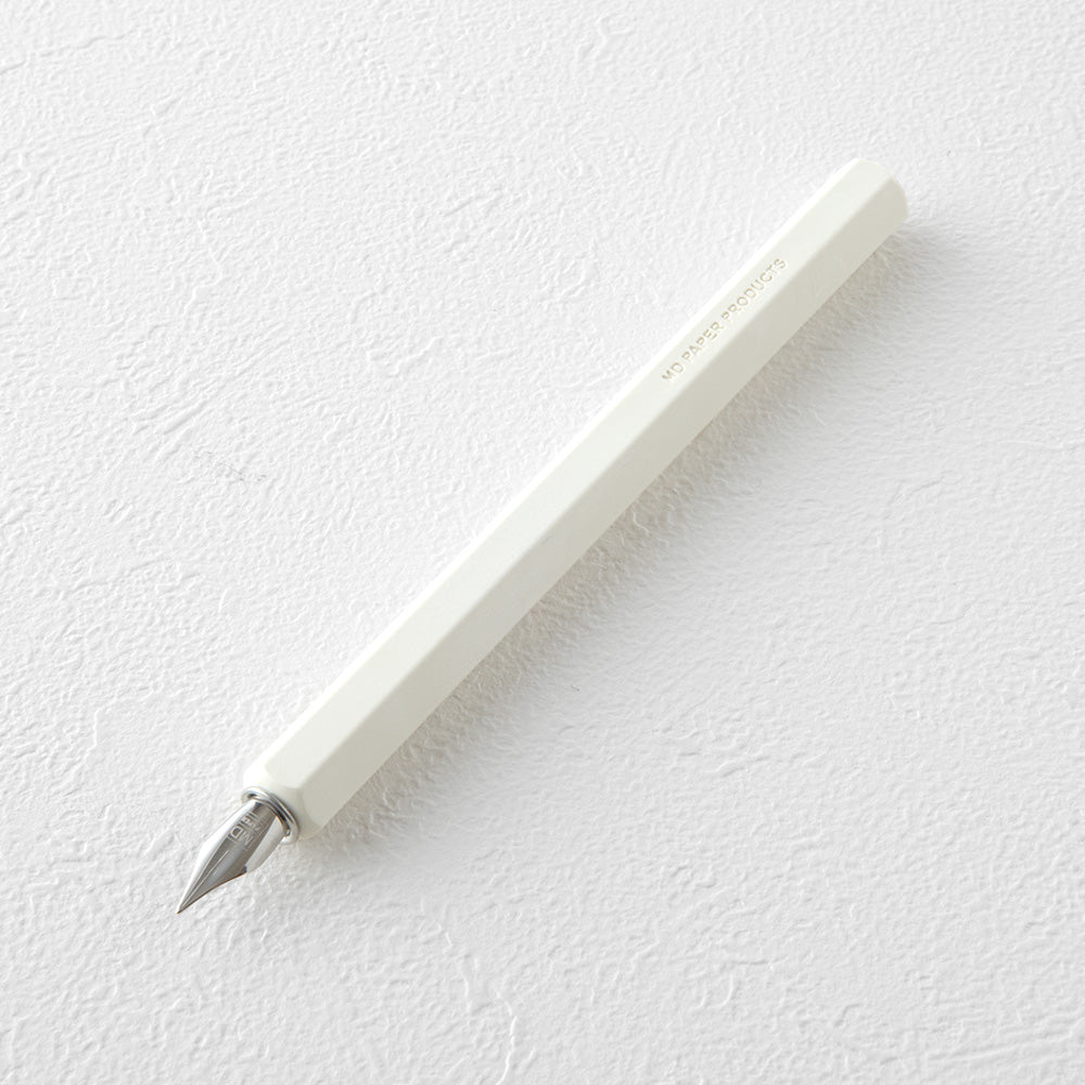Midori MD Dip Pen angle view - Paper Kooka Australia